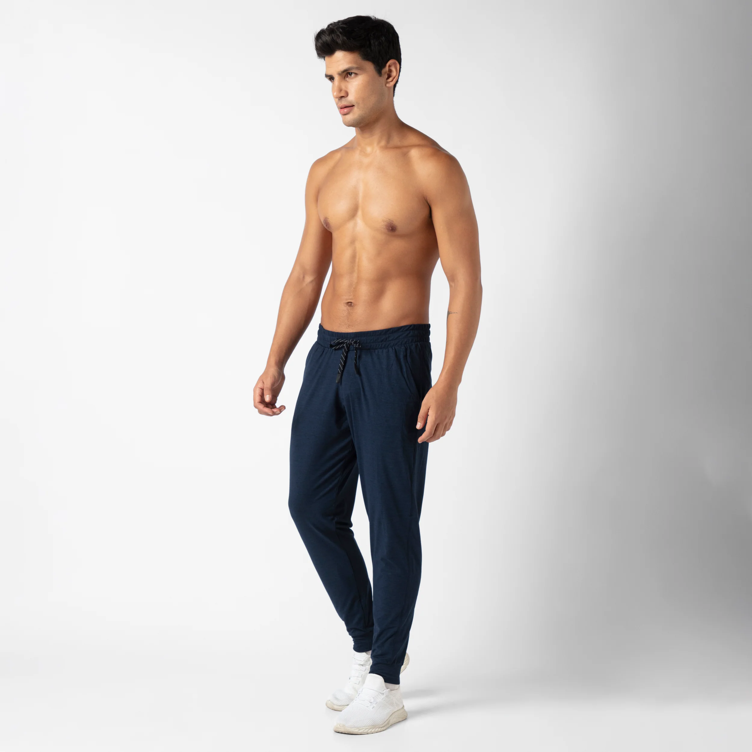 Tech Jogger - Image 20